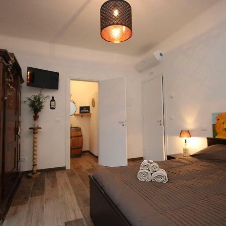 Il Leone Bianco Affittacamere Albenga Exterior foto