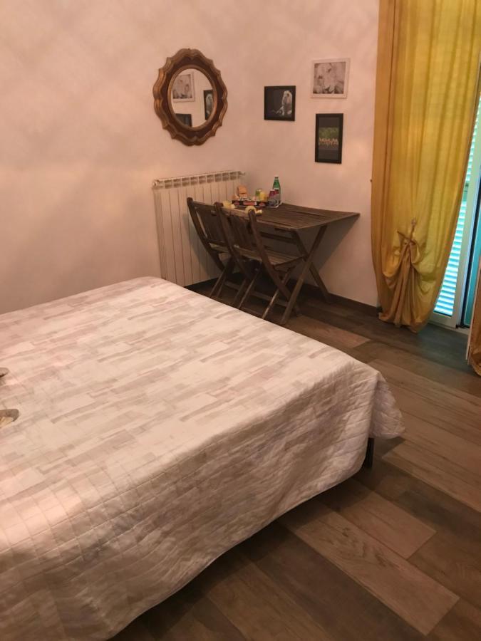 Il Leone Bianco Affittacamere Albenga Exterior foto